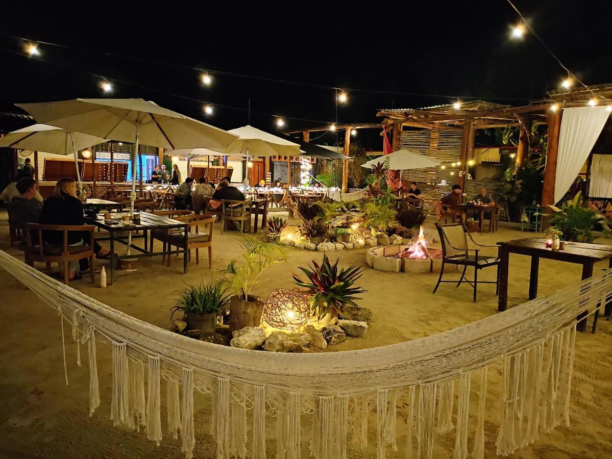 The All Inclusive Hostel - Food, Drinks And Transportation To The Beach And Cenotes ตูลุม ภายนอก รูปภาพ