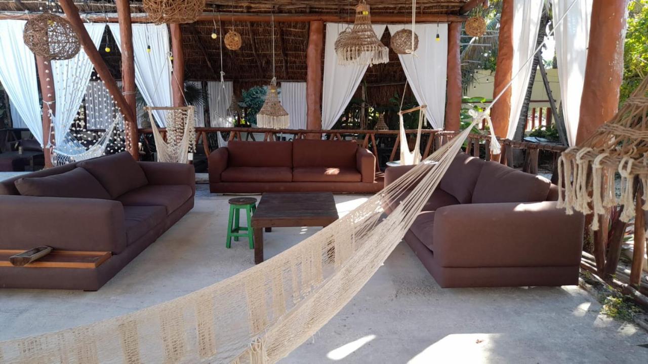 The All Inclusive Hostel - Food, Drinks And Transportation To The Beach And Cenotes ตูลุม ภายนอก รูปภาพ