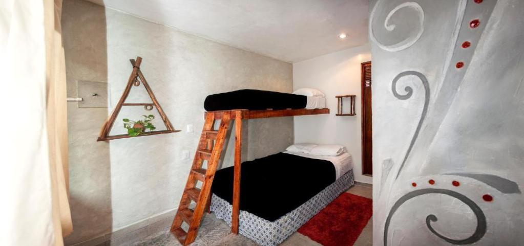 The All Inclusive Hostel - Food, Drinks And Transportation To The Beach And Cenotes ตูลุม ห้อง รูปภาพ