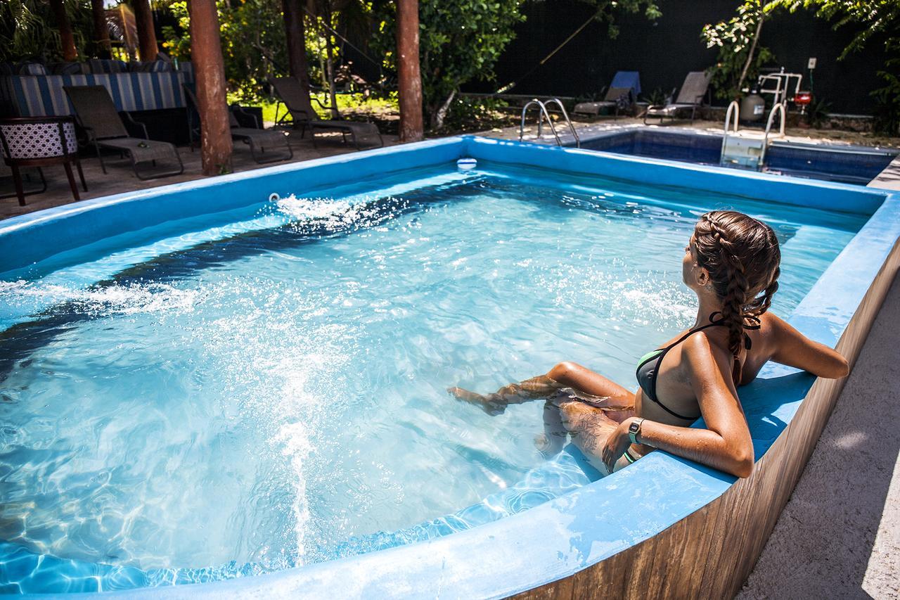 The All Inclusive Hostel - Food, Drinks And Transportation To The Beach And Cenotes ตูลุม ภายนอก รูปภาพ